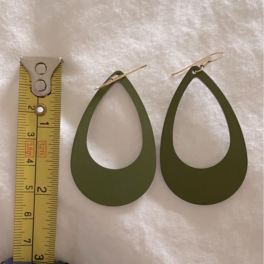 Nickel and Suede green earrings - Picture 2 of 2